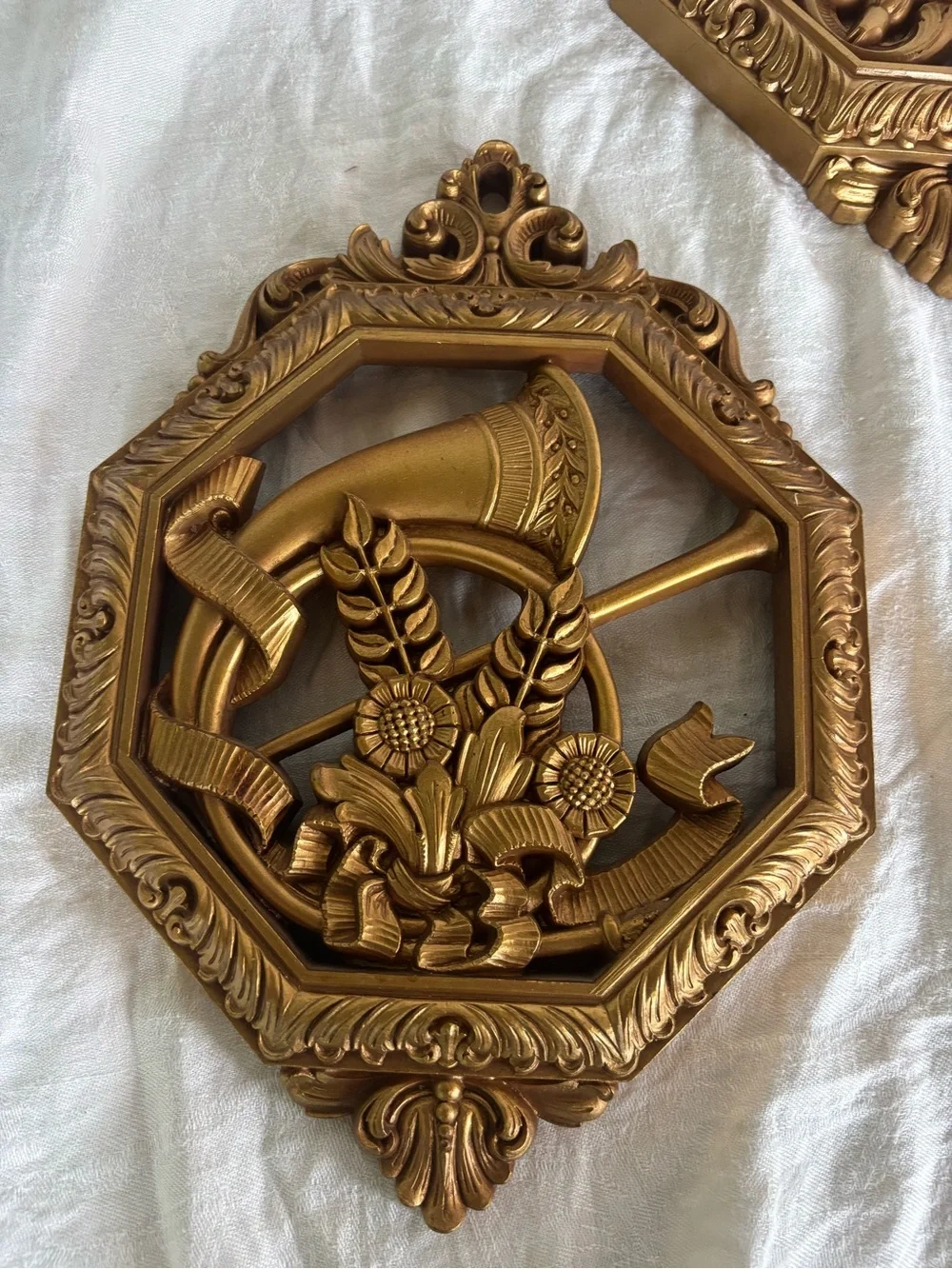 HOMCO Musical Wall Plaque Set - Decorative Home Wall Art